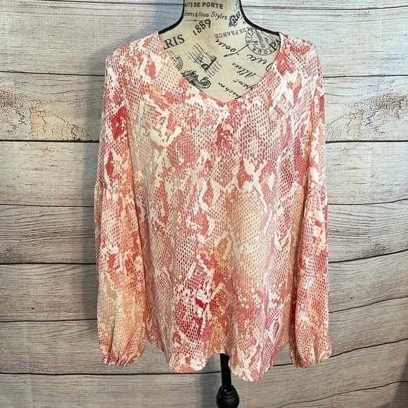 CAbi Bethany Blouse Snakeskin Python Print Pink Peach Balloon Sleeves Size Small - Picture 2 of 11